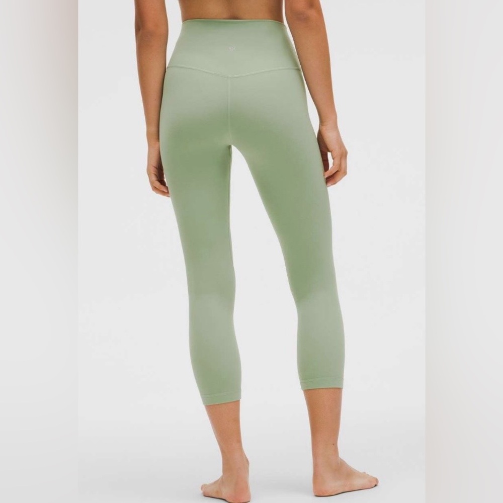 Lululemon NWT Align High Rise Crop 23” Palm Court Green Size 4